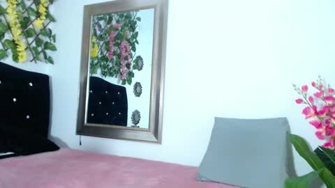 Isabella  online show from February 24, 12:52 am