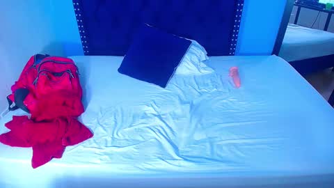 kinkyy_redhead online show from January 9, 8:33 pm