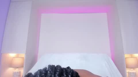 M A R A  online show from October 22, 4:02 am