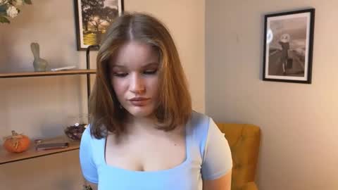 Fiona online show from December 14, 10:42 am