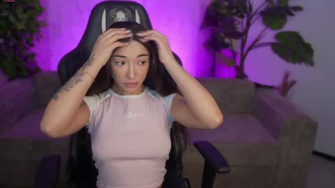 Snapshot of kira0541 chatting on February 20, 8:49 am Sweet girls online show from February 20, 8:49 am