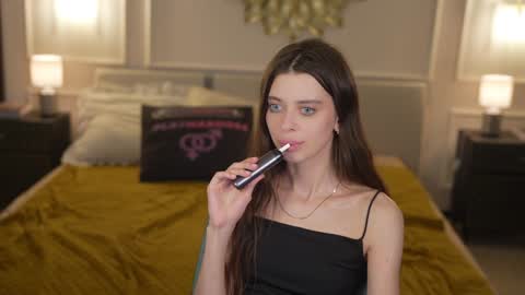 Snapshot of kira0541 chatting on March 24, 9:09 pm Sweet girls online show from March 24, 9:09 pm