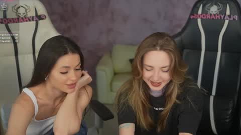 Sweet girls online show from April 16, 8:09 pm