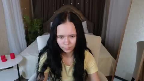 kira_bliss_ online show from July 29, 1:26 am