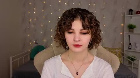 Snapshot of kira_fluffy chatting on June 13, 12:08 am Kira online show from June 13, 12:08 am