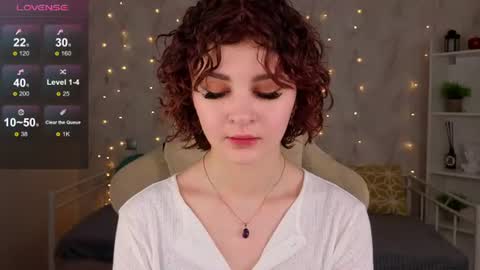Snapshot of kira_fluffy chatting on June 14, 2:24 am Kira online show from June 14, 2:24 am