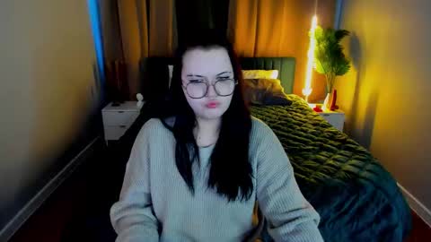 kira online show from March 4, 1:22 am