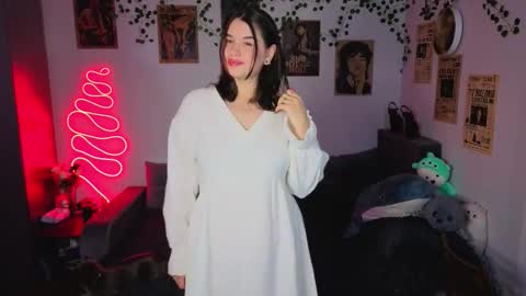 Snapshot of kira_kick chatting on October 22, 8:41 pm Kira VanKick online show from October 22, 8:41 pm