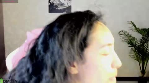 Aura online show from November 18, 12:49 am