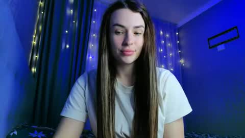 Kira love1 online show from April 4, 8:50 pm