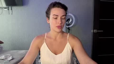 Kira love1 online show from July 3, 8:43 am