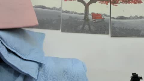 kira online show from March 10, 11:53 am