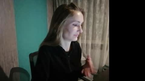 Snapshot of kira_morekiss chatting on March 7, 9:17 pm kira_morekiss online show from March 7, 9:17 pm