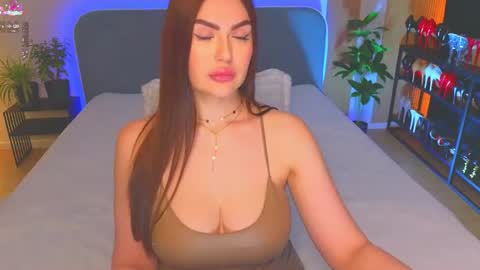 Snapshot of kira_sexxx chatting on July 19, 12:58 am Kira online show from July 19, 12:58 am