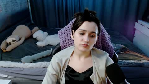 Snapshot of kira_yammy chatting on February 2, 1:45 am Kira follow me online show from February 2, 1:45 am