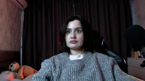 Snapshot of kira_yammy chatting on May 15, 10:50 pm Kira follow me online show from May 15, 10:50 pm