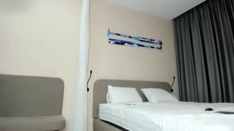 love you online show from February 2, 11:47 pm