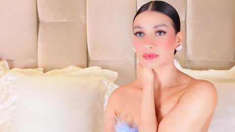 Snapshot of kirakayleigh chatting on December 22, 2:30 am kira online show from December 22, 2:30 am