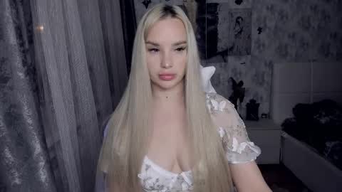 kirakrox online show from December 15, 8:24 pm