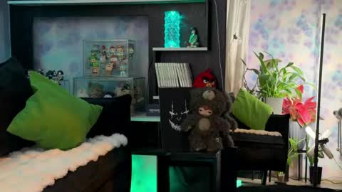 Kira    online show from June 8, 1:28 am