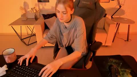 Kira online show from March 5, 2:34 pm