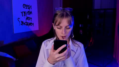 Kira online show from September 17, 8:32 pm