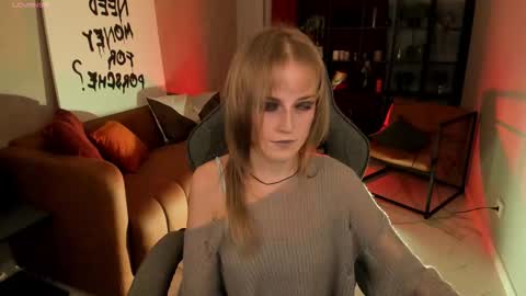 Kira online show from October 21, 5:35 pm