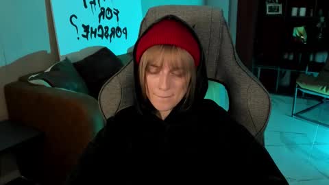 Kira online show from November 1, 2:41 pm