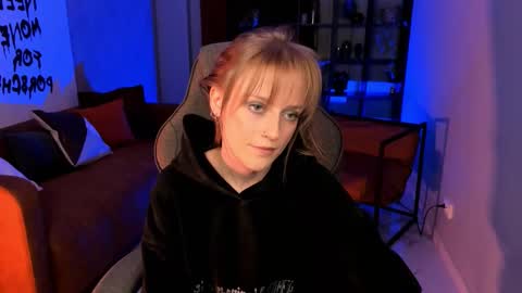 Kira online show from December 16, 8:36 pm