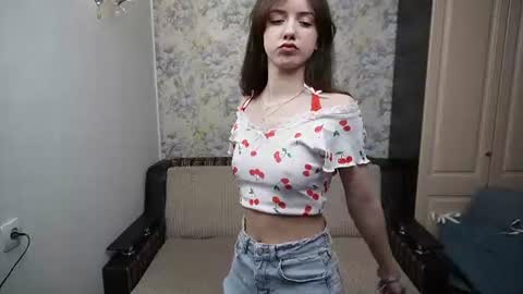 kirapumpkin online show from July 31, 5:12 pm