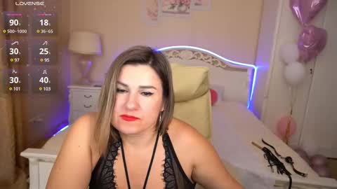 Snapshot of kiraroxx chatting on March 2, 10:05 pm Kira online show from March 2, 10:05 pm