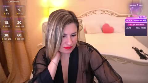 Snapshot of kiraroxx chatting on March 9, 10:08 pm Kira online show from March 9, 10:08 pm