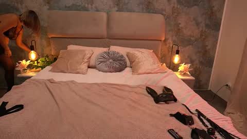 Snapshot of kiraroxx chatting on September 24, 6:55 pm Kira online show from September 24, 6:55 pm