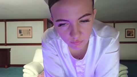  Kira  online show from December 5, 2:31 am