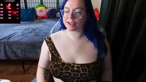 KiraSpitQueen online show from December 20, 6:40 am