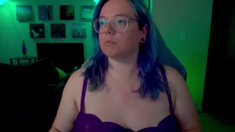 KiraSpitQueen online show from July 1, 3:52 am