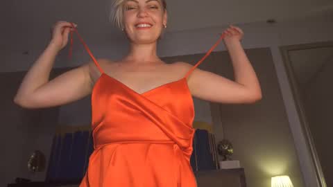 kirasunny online show from September 18, 7:49 pm