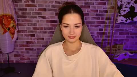 kiravair online show from November 25, 5:18 am