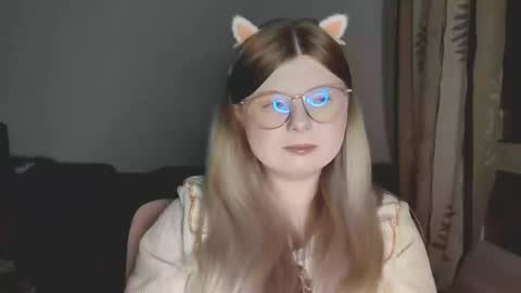 KiraYume online show from May 19, 6:14 pm