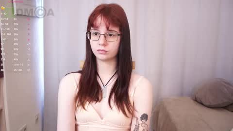 Snapshot of kirazephyr chatting on September 26, 4:16 am Kira online show from September 26, 4:16 am