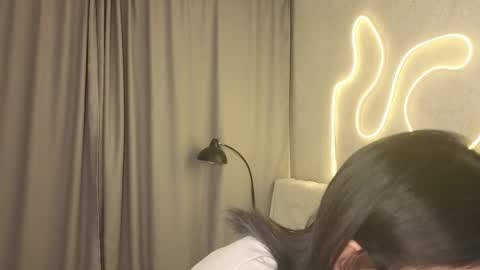 Snapshot of kirbycallaro chatting on February 19, 6:37 pm Miko online show from February 19, 6:37 pm