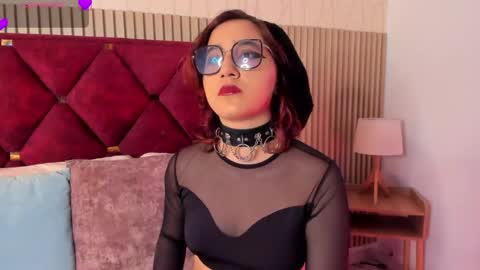 Samantha  Velvet online show from April 17, 10:35 pm
