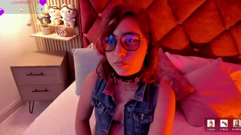 Samantha  Velvet online show from April 22, 9:05 pm