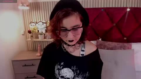 Samantha  Velvet online show from May 14, 8:59 pm