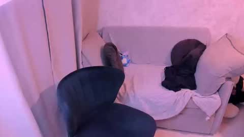 Kira online show from January 24, 9:15 pm