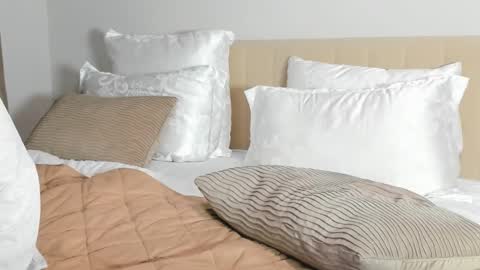 Snapshot of kirraa_ chatting on March 28, 8:08 pm Kira online show from March 28, 8:08 pm