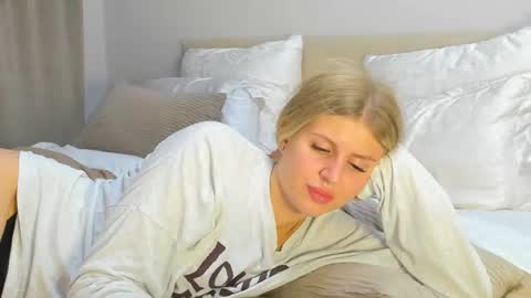 Kira online show from July 28, 6:42 pm