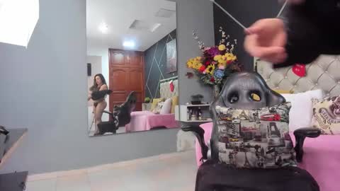 kriss online show from December 15, 9:41 pm