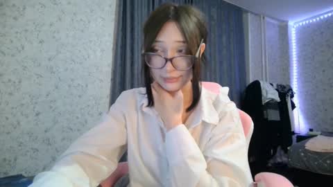 Nicole online show from September 15, 6:30 pm