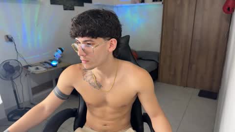 Snapshot of kisan_smith chatting on February 25, 4:00 am Kisan online show from February 25, 4:00 am